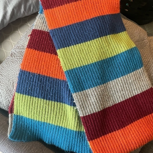 Multi colored Aeropostale scarf. - Picture 3 of 6